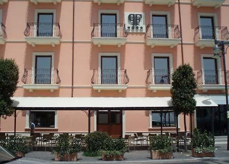 Palazzo Foti Hotel Crotone Ngoại thất bức ảnh