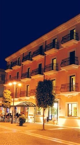 Palazzo Foti Hotel Crotone Ngoại thất bức ảnh